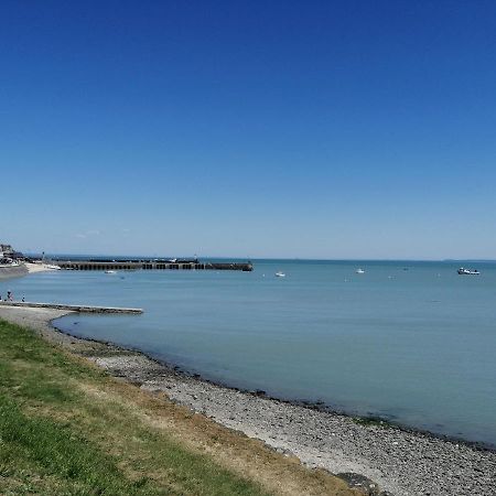 Gite "L'Escale Marine" 康卡勒 外观 照片